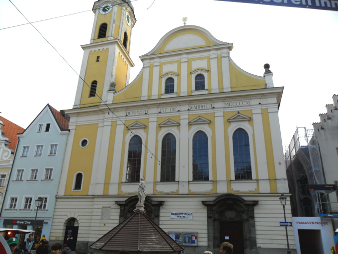 dreifaltigkeitskirche_kaufbeuren.jpg